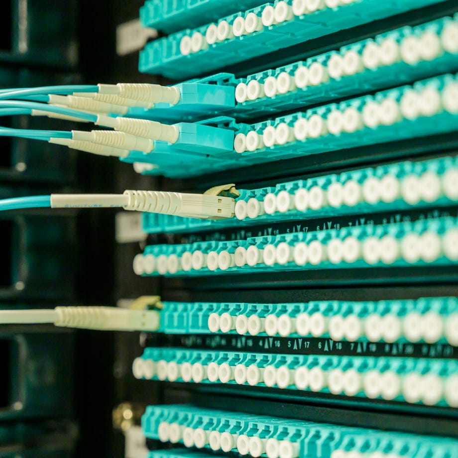 Router Mit Kabeln